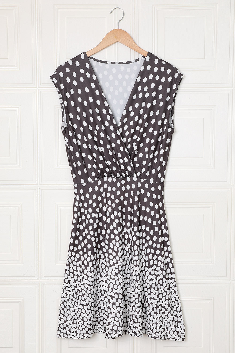 Gradient Polka Dot V Neck Sleeveless Day Dress