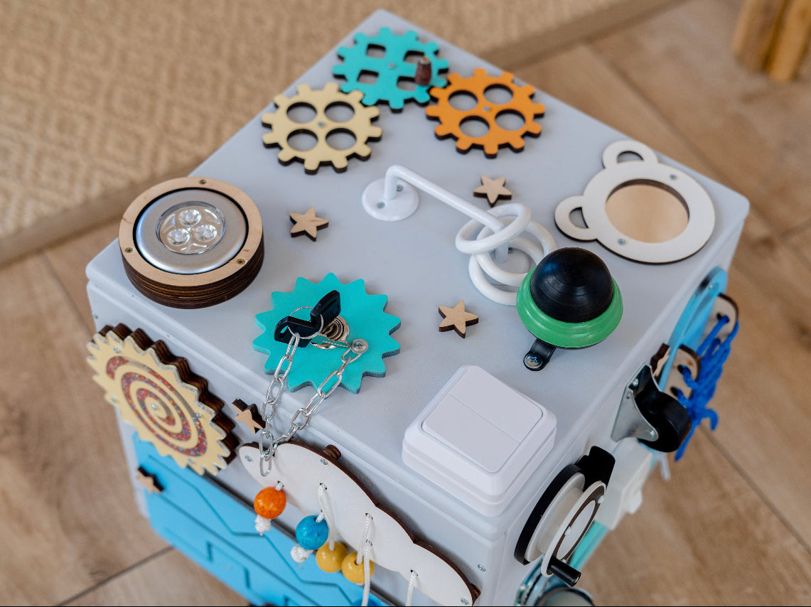 Busy Cube & Storage For Toys