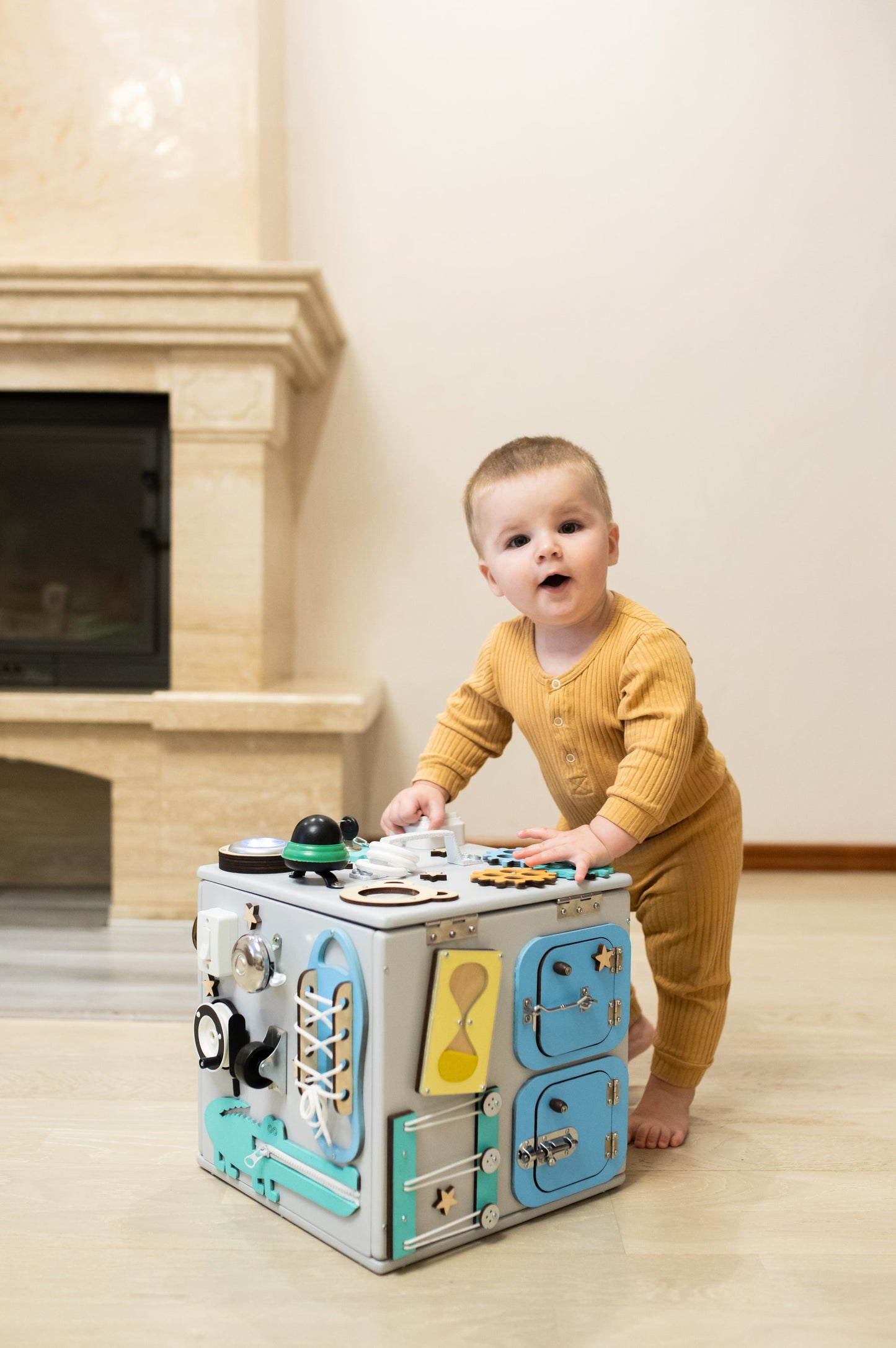 Busy Cube & Storage For Toys